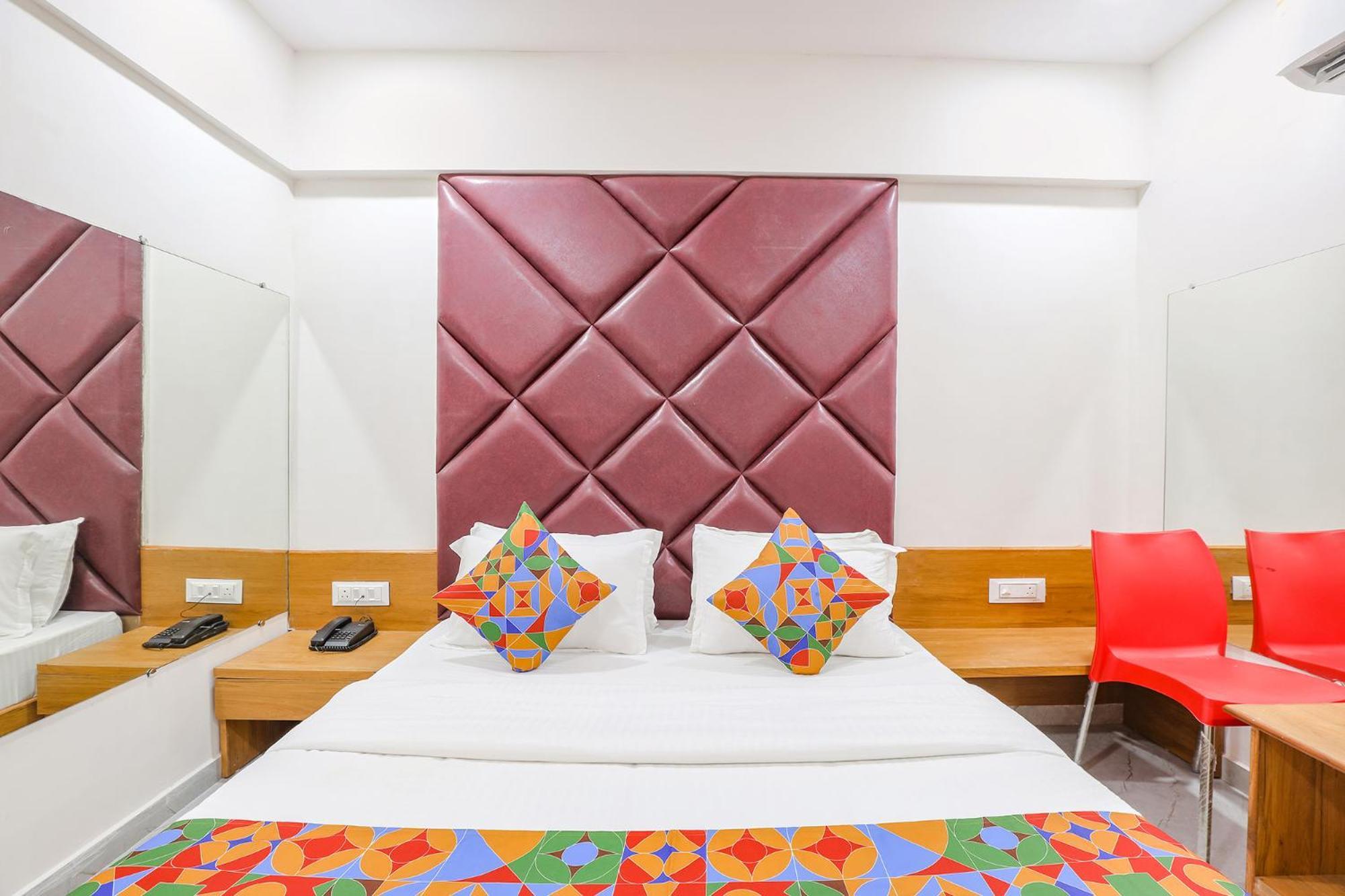 Fabhotel Crystal I - Гандинагар Экстерьер фото