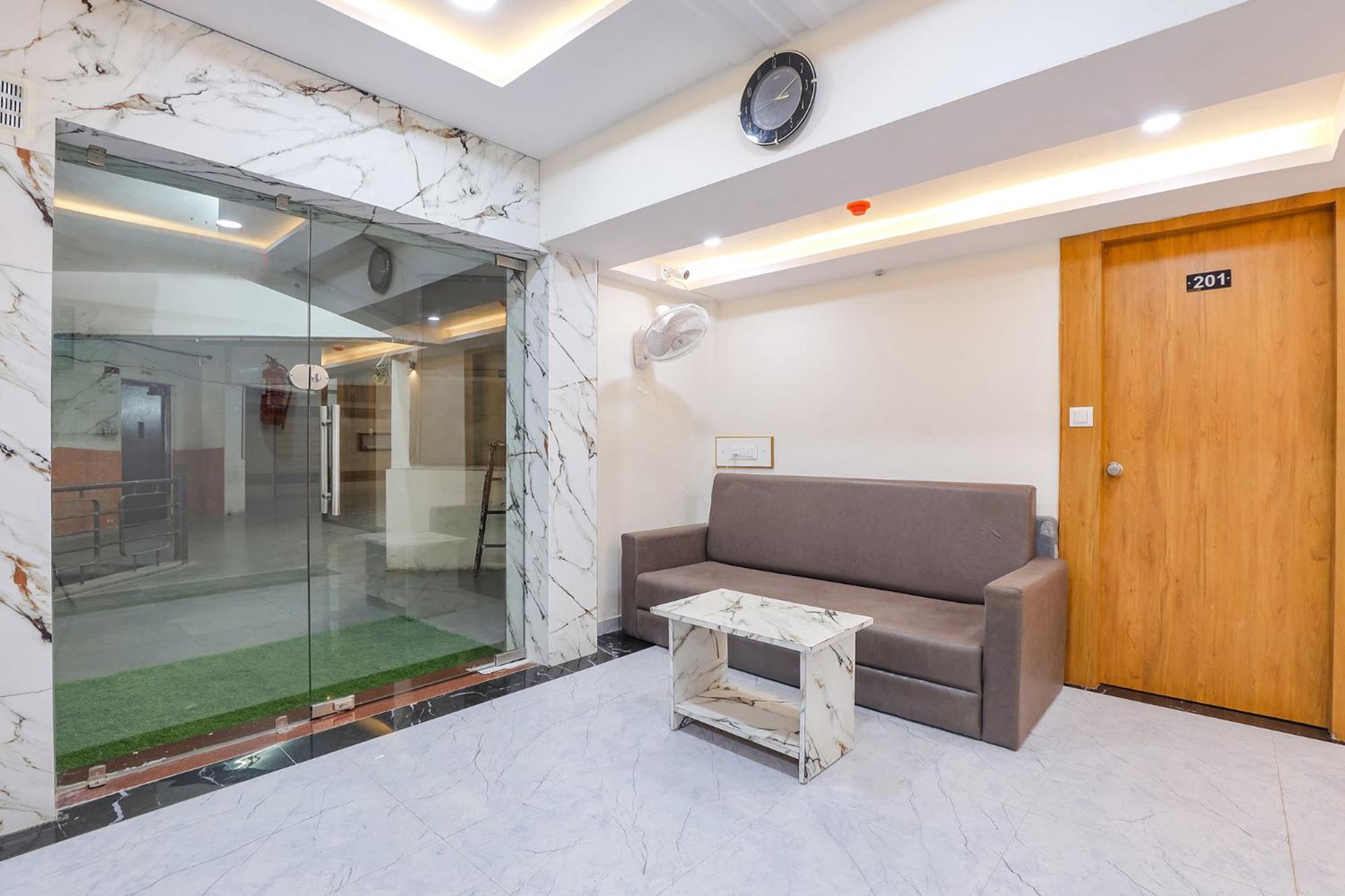 Fabhotel Crystal I - Гандинагар Экстерьер фото