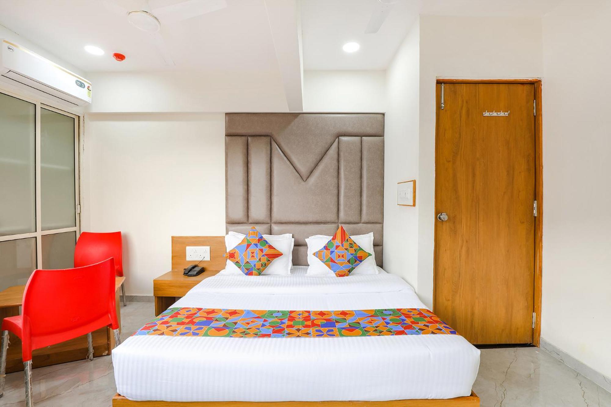 Fabhotel Crystal I - Гандинагар Экстерьер фото