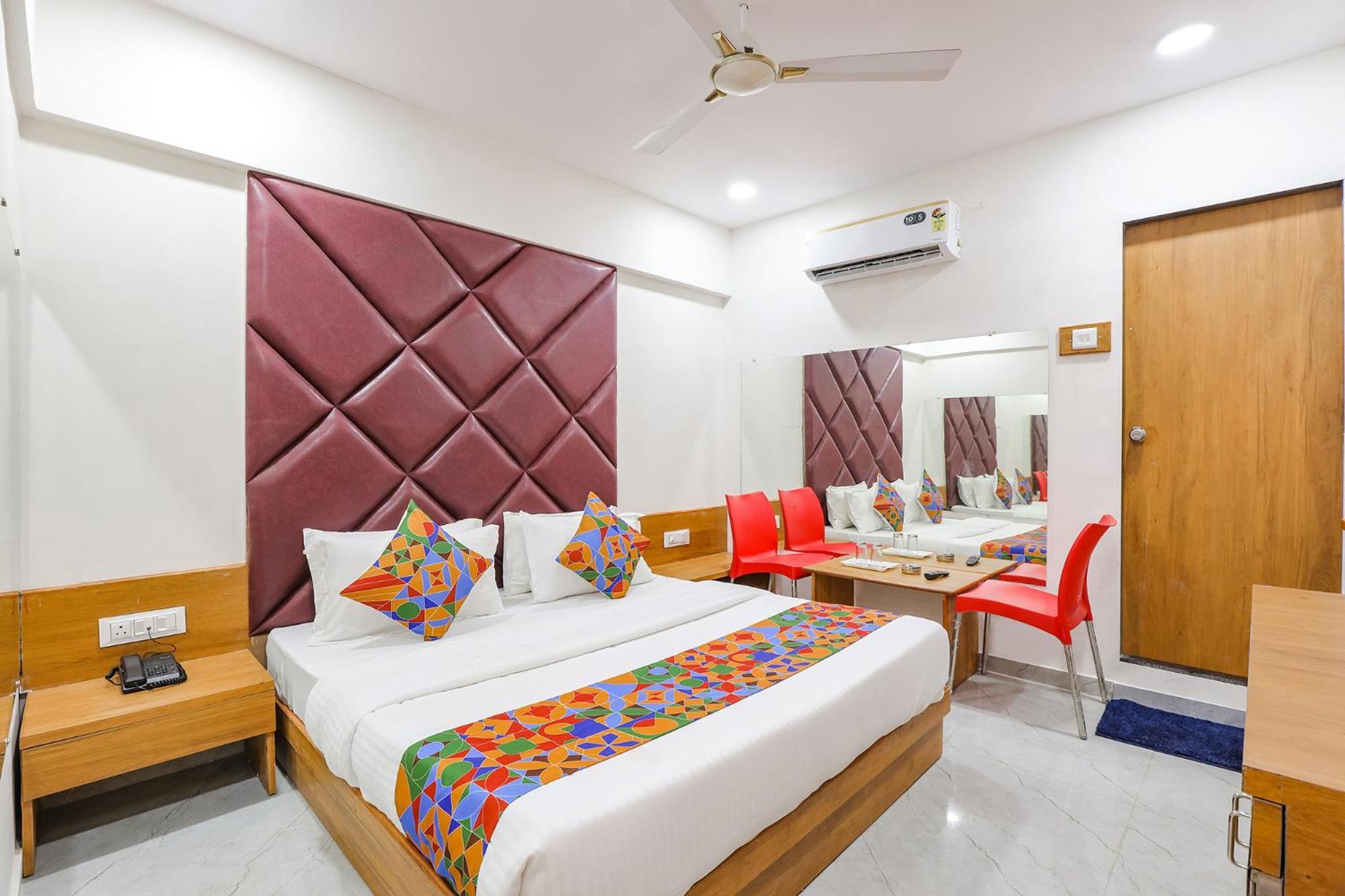 Fabhotel Crystal I - Гандинагар Экстерьер фото