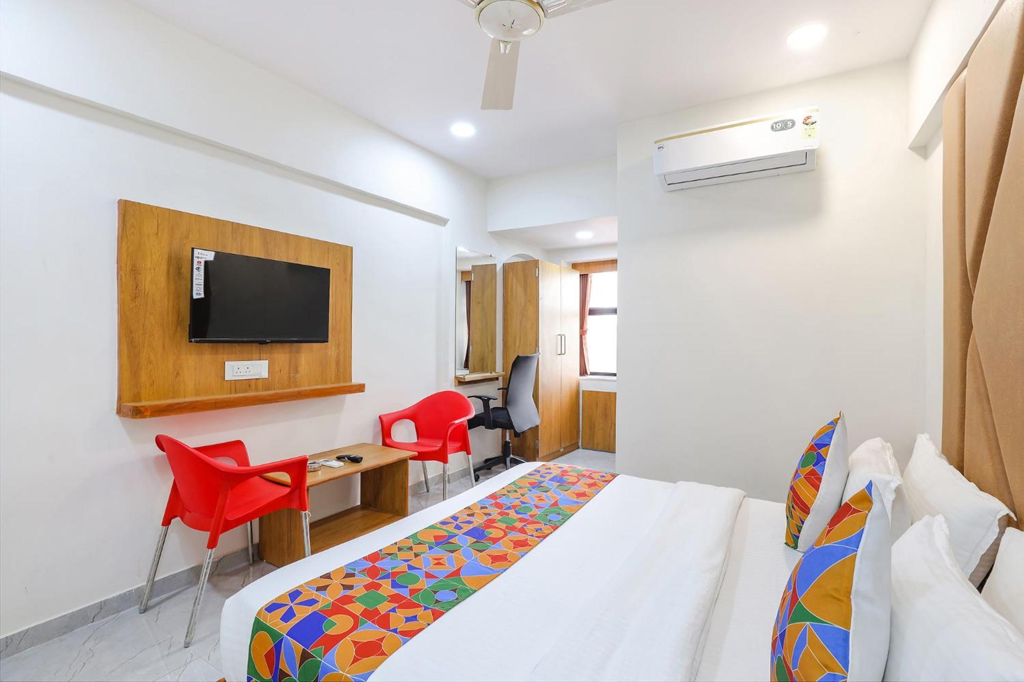 Fabhotel Crystal I - Гандинагар Экстерьер фото