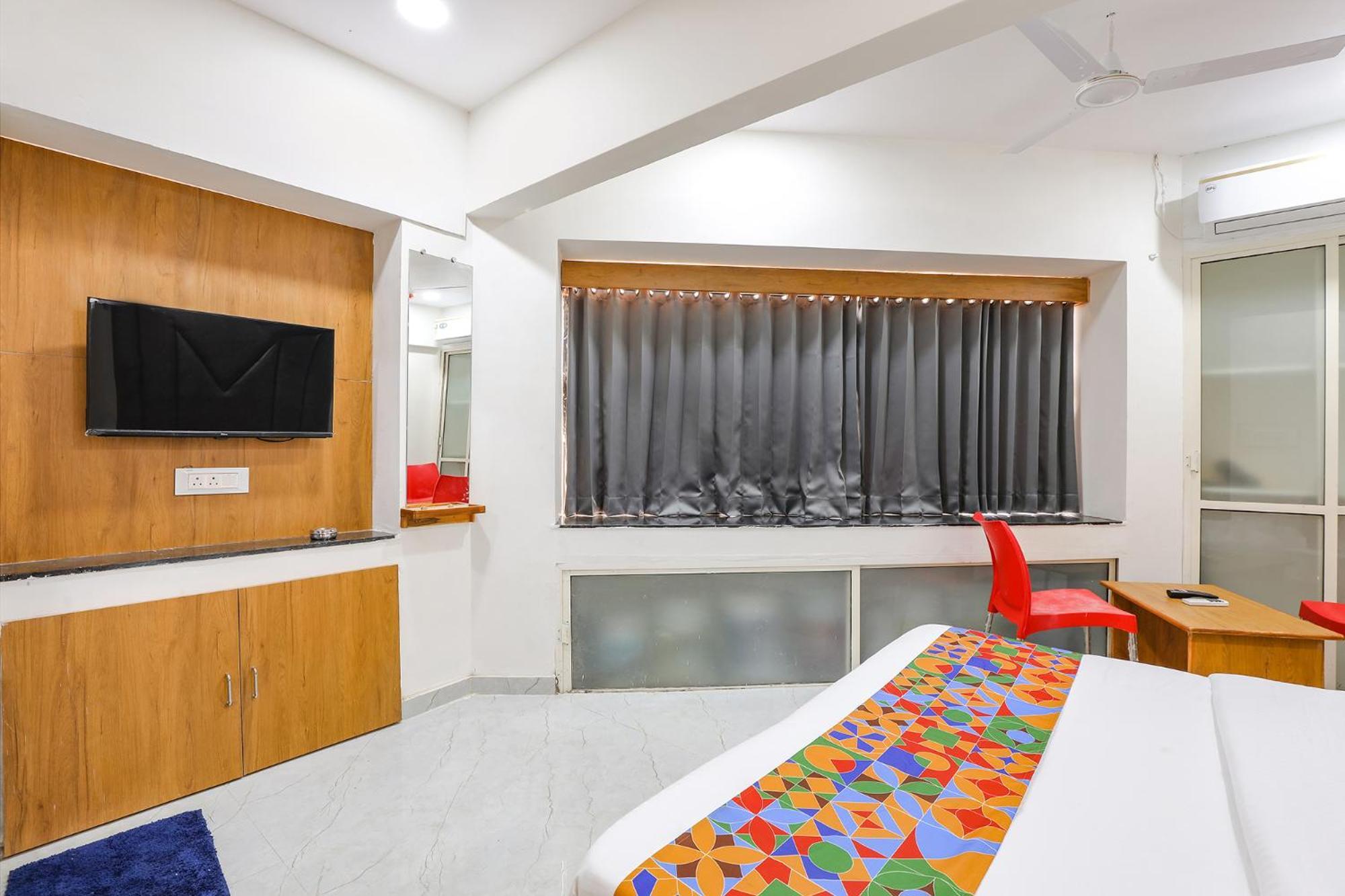 Fabhotel Crystal I - Гандинагар Экстерьер фото